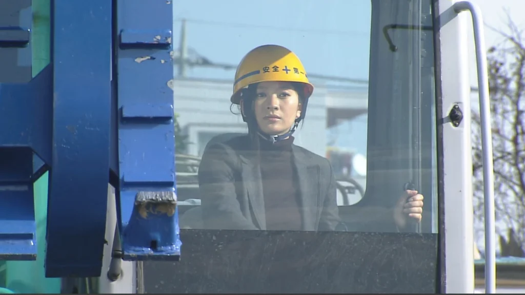 포크레인을 운전하는 오오마에